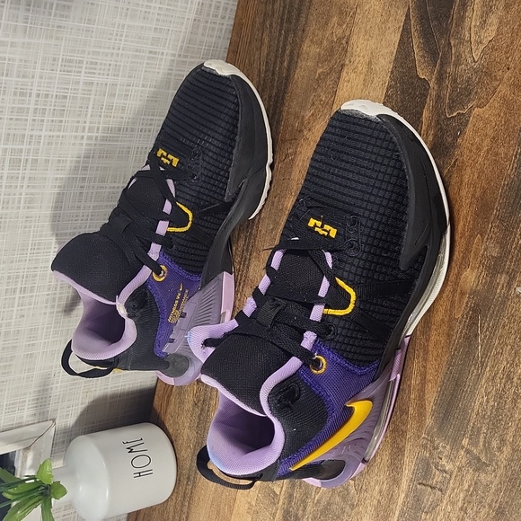 Nike Lebron Witness VII, Lakers, Black Purple Gold, Basketball Casual Everyday - Picture 3 of 6